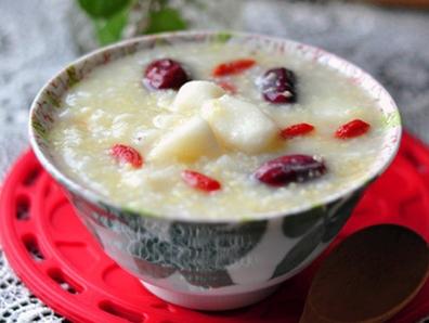 一则“青岛黄岛区高中生械斗致4人死亡”的消息在网络上传播