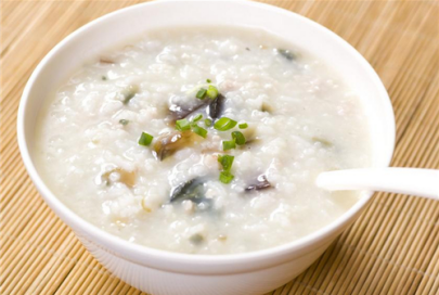 在江苏常熟南泾堂的一间破旧老屋里