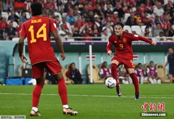 七球风暴下的天才崛起：18岁零110天的加维用凌空