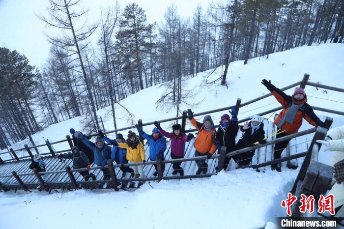 大兴安岭呼中区冬季徒步大会圆满落幕，五百余