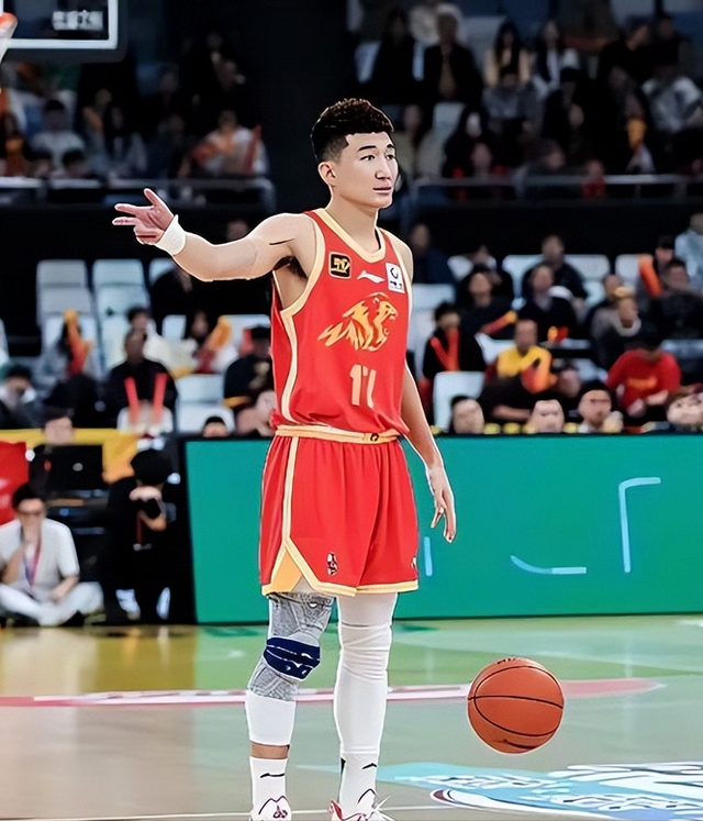 深圳男篮109-94大胜卫冕冠军广厦 王浩然32分成最