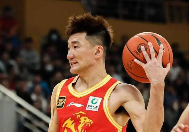 深圳男篮109-94大胜卫冕冠军广厦 王浩然32分成最