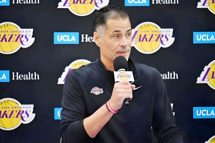 拉拉维亚万金油属性助力湖人战术多样性，合同